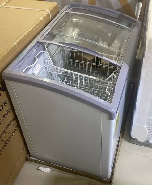 Congelador Leon 220 L- Tapa Vidrio