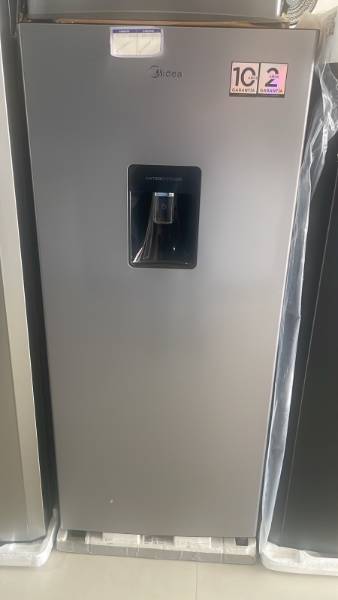 Nevera de una puerta Midea de 187 litros